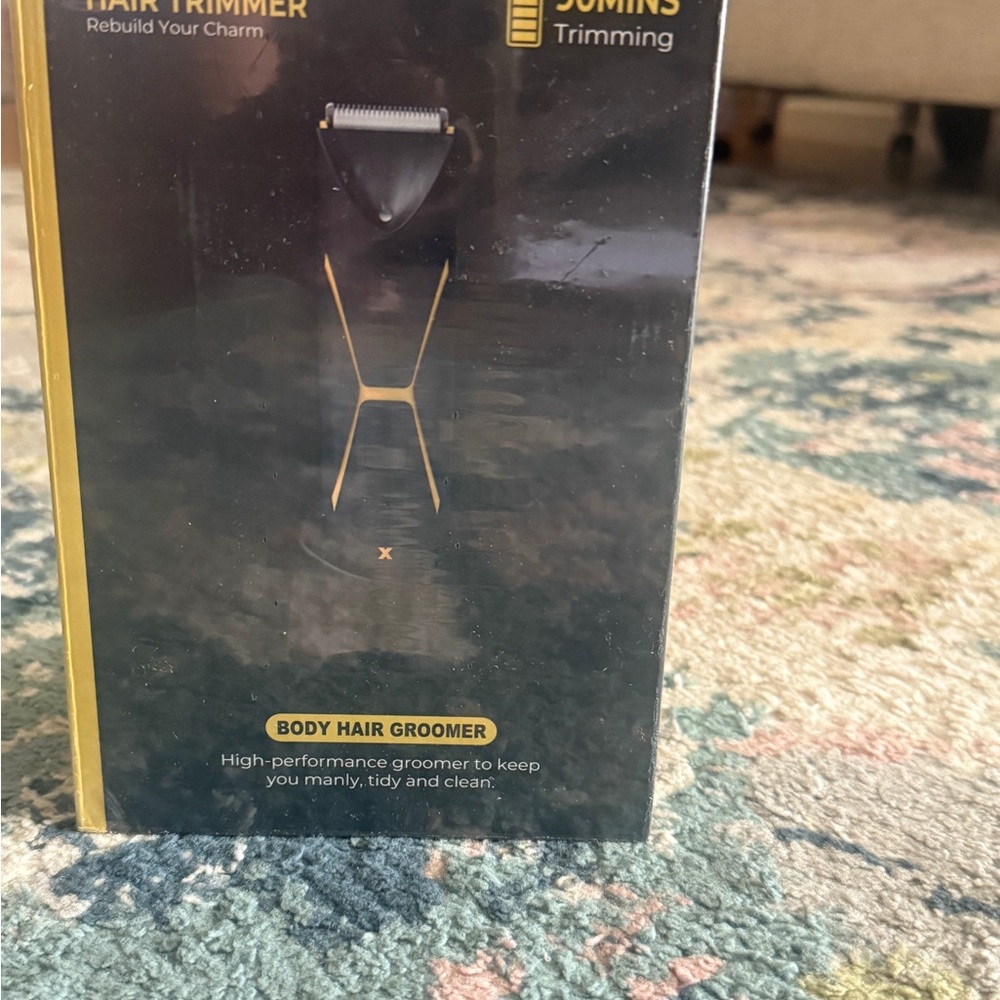Black and Gold Body Hair Groomer